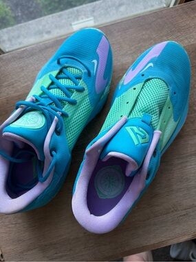 Nike Men's Athletic Shoes Teal, Aqua & Lavender